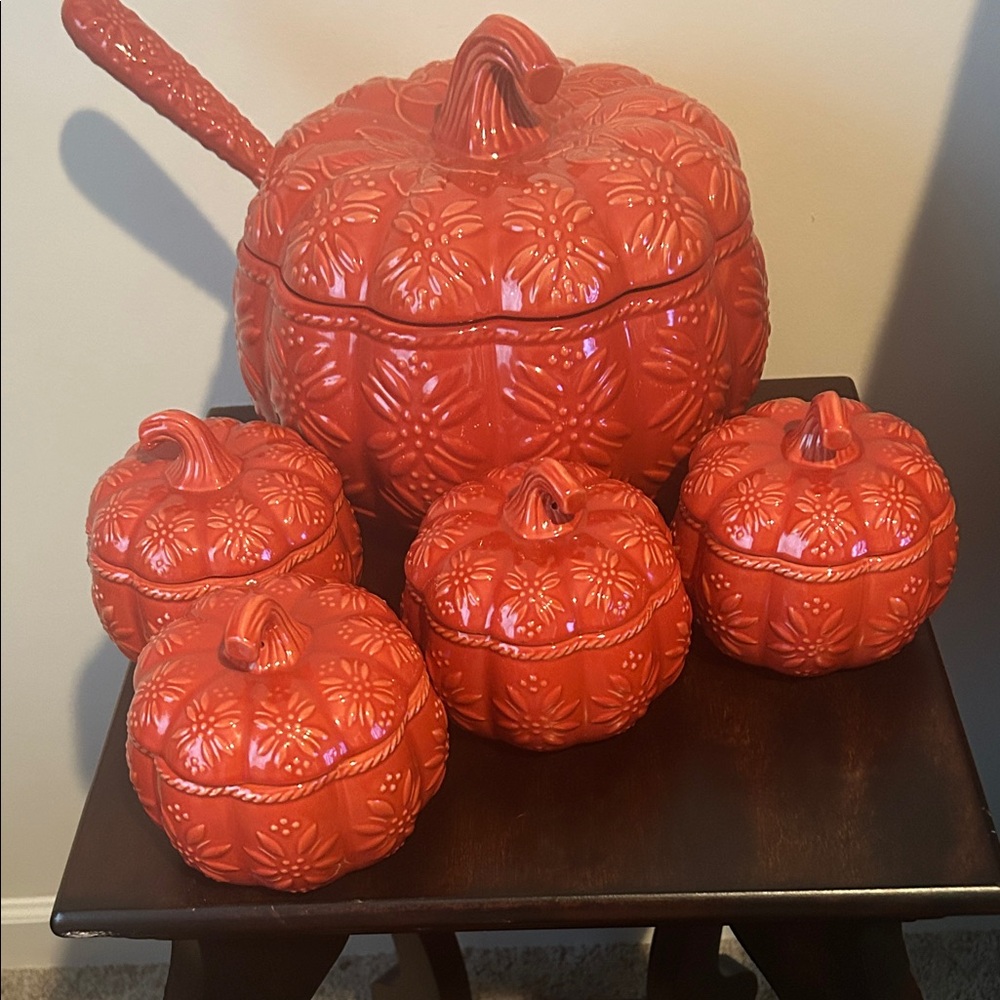 Temptations Red Pumpkin Serveware Set